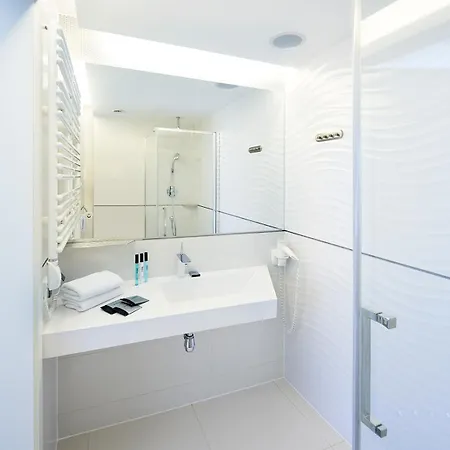 Ultra Marine By Zdrojowa 度假村 科沃布热格