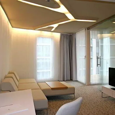 Resort Ultra Marine By Zdrojowa 5*