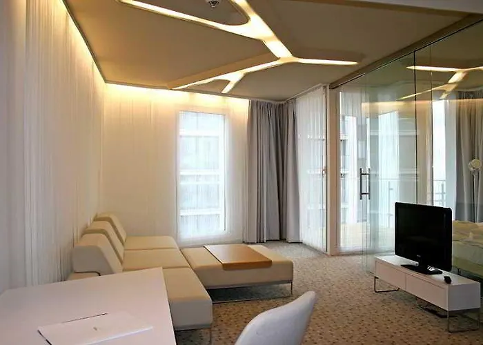 Resort Ultra Marine By Zdrojowa 5*